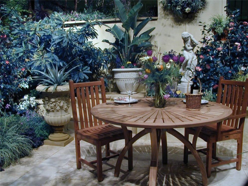 Spanish Patio Table and Chairs