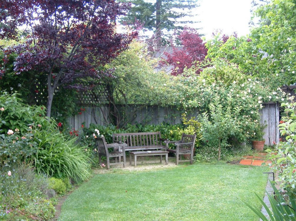 Backyard Sitting Area