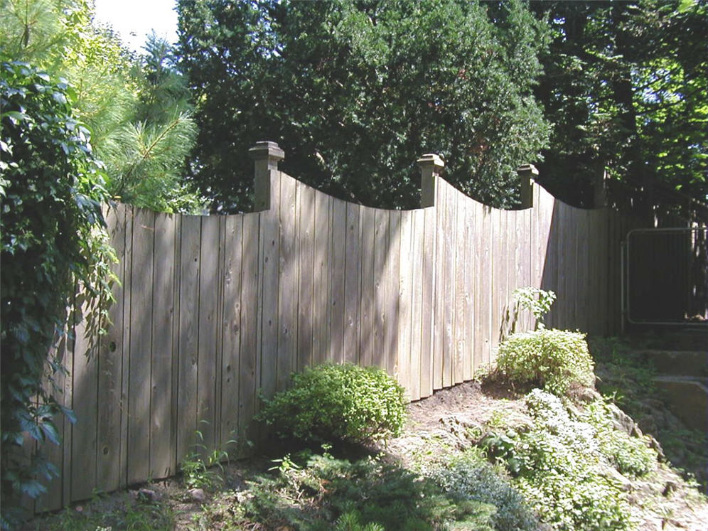 Crested Waves Fence